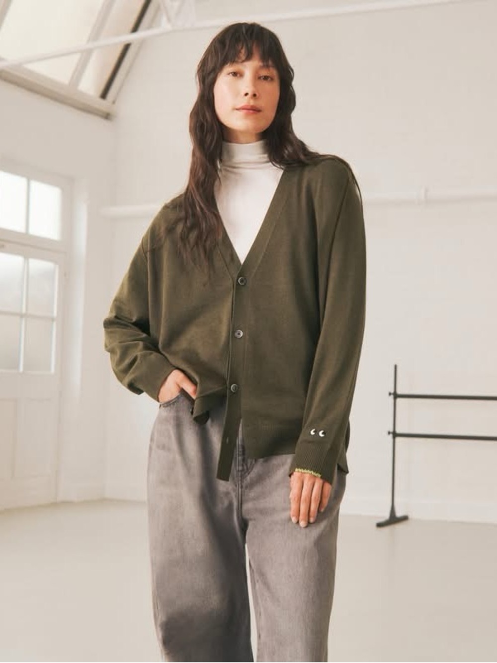 NWT) UNIQLO x ANYA HINDMARCH Merino Oversized V-Neck Cardigan 100% Wool Size M